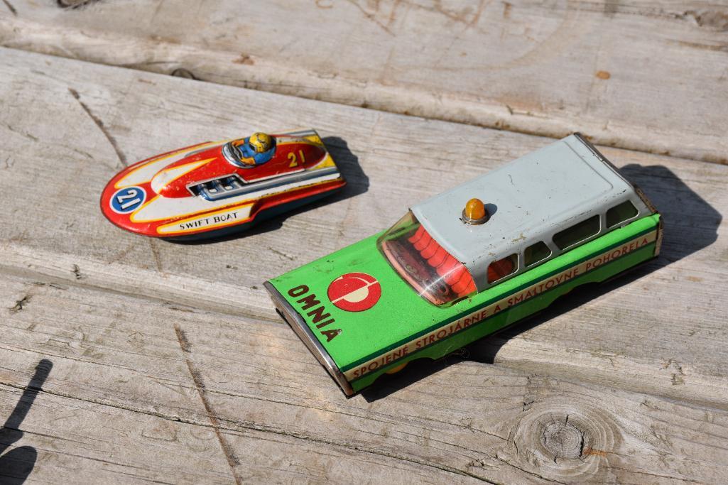 Early wind up tin tractor