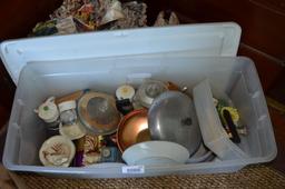 Tote of vintage kitchen items to include