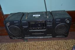 Sony CFD-440 boombox