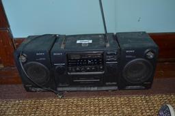 Sony CFD-440 boombox