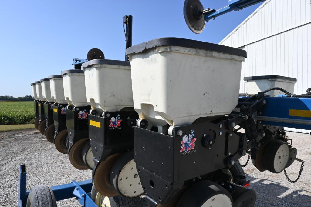 2006 Kinze 3500 8/15 row planter
