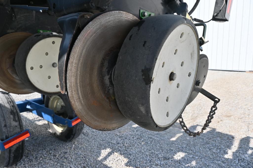 2006 Kinze 3500 8/15 row planter