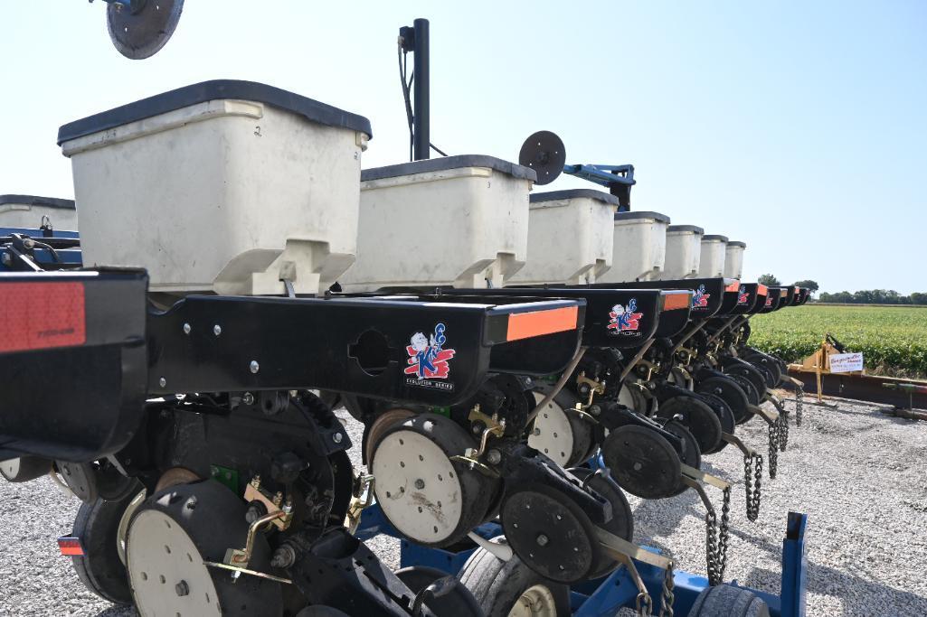 2006 Kinze 3500 8/15 row planter