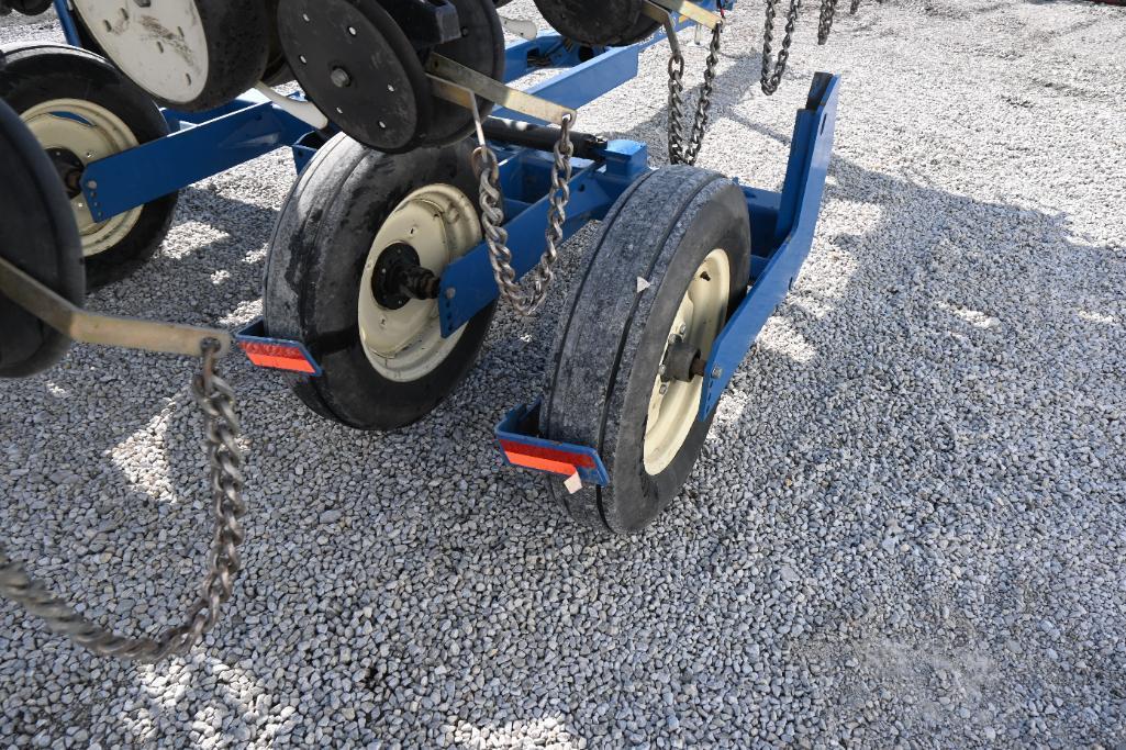 2006 Kinze 3500 8/15 row planter