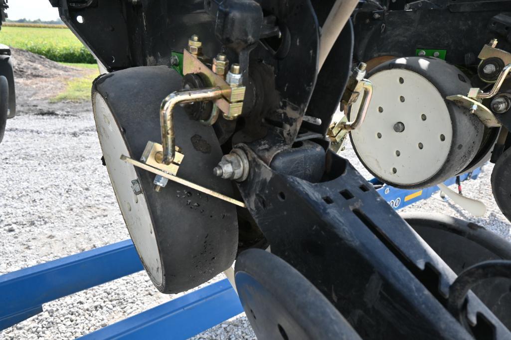2006 Kinze 3500 8/15 row planter