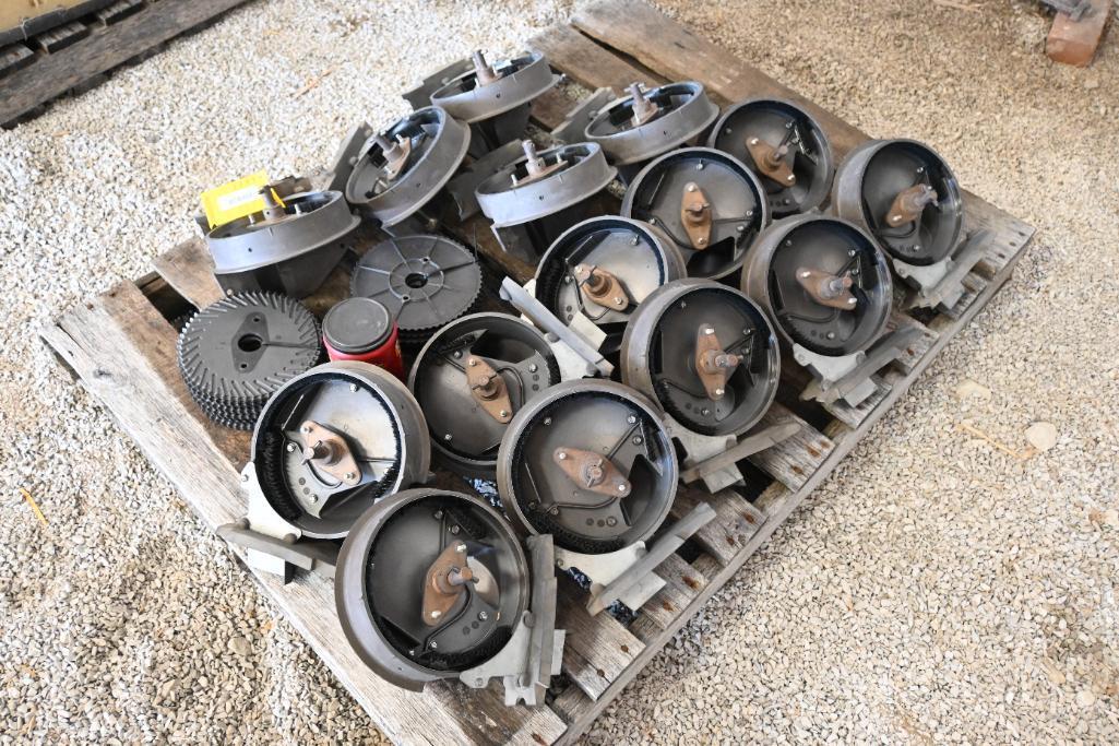 2006 Kinze 3500 8/15 row planter
