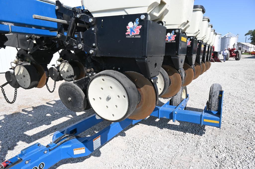 2006 Kinze 3500 8/15 row planter