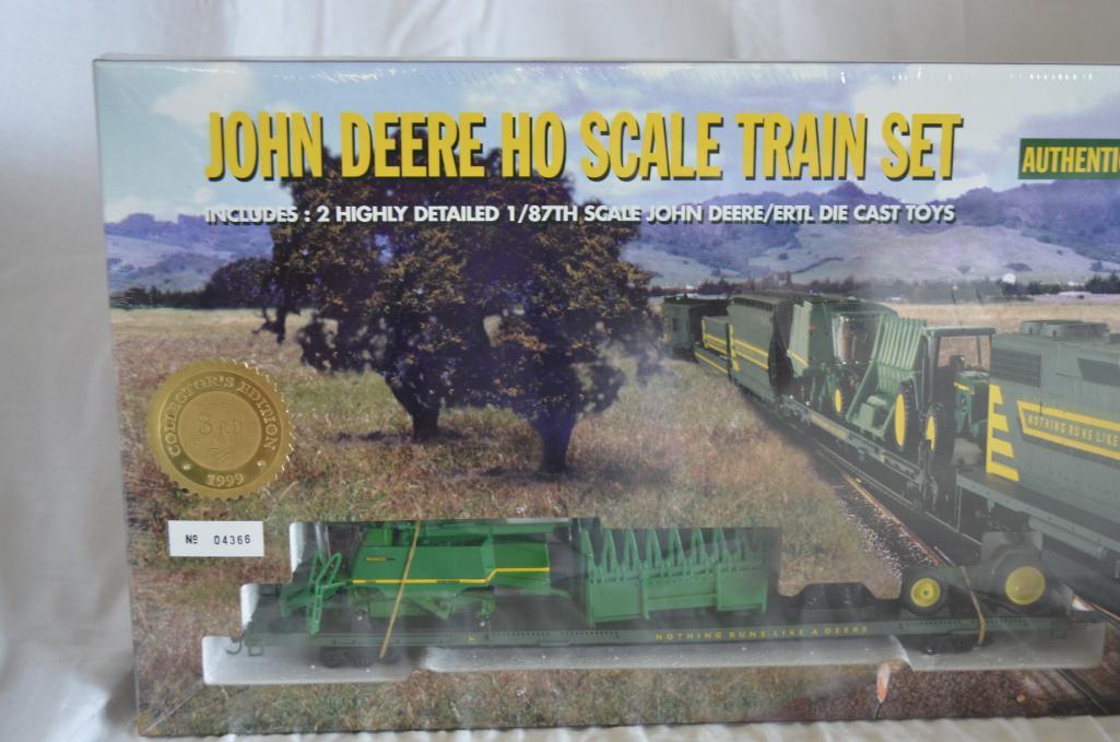 Athearn John Deere HO Scale Train set