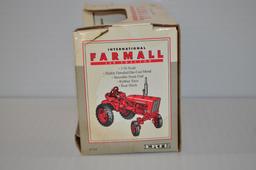 ERTL 1/16 scale International Farmall 140 Tractor