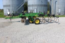 2011 John Deere 714 11 shank disc chisel