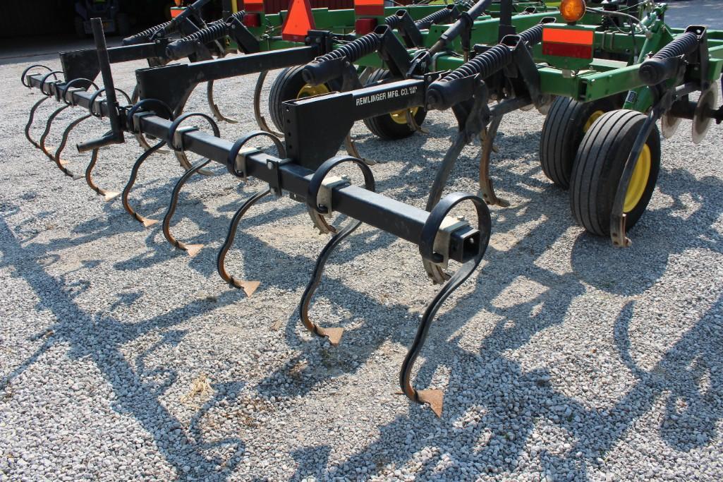 2011 John Deere 714 11 shank disc chisel