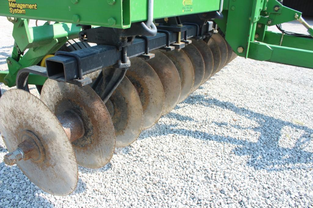 2011 John Deere 714 11 shank disc chisel