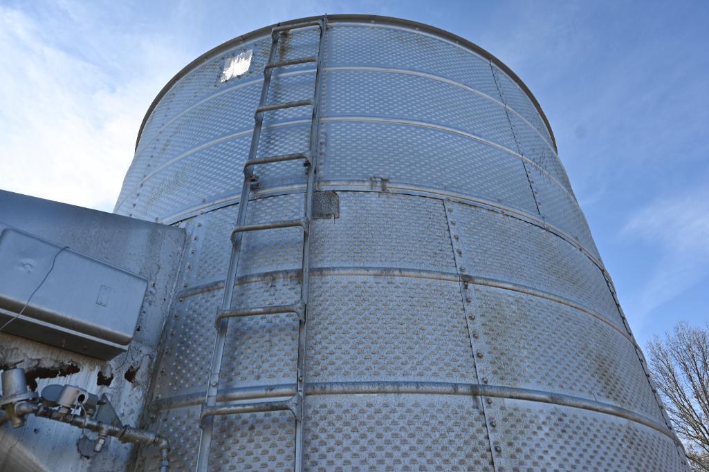 Older portable grain dryer