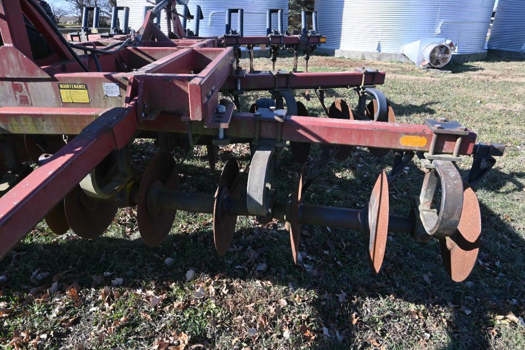 M&W 1465 7-shank disk ripper