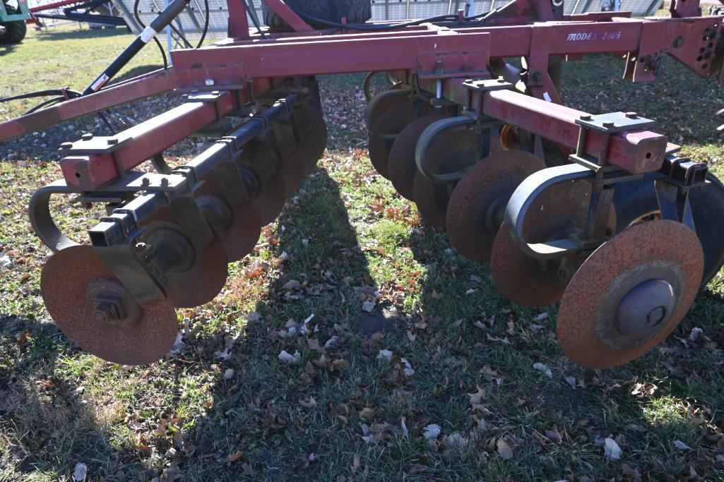 M&W 1465 7-shank disk ripper