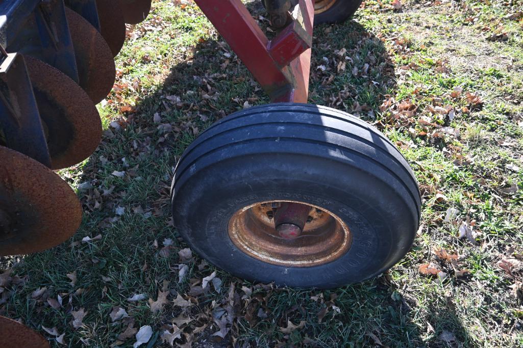 M&W 1465 7-shank disk ripper