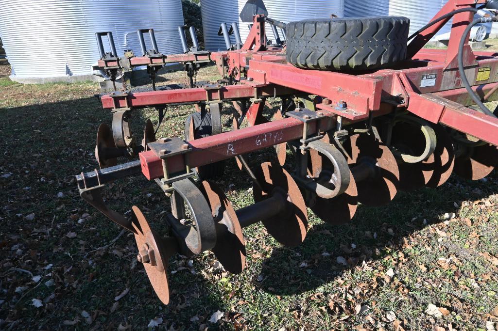 M&W 1465 7-shank disk ripper