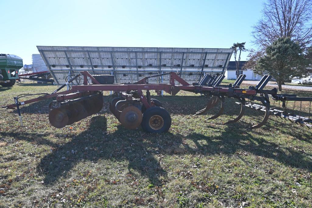 M&W 1465 7-shank disk ripper