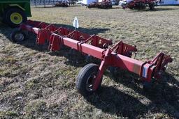International 8 row 30" cultivator