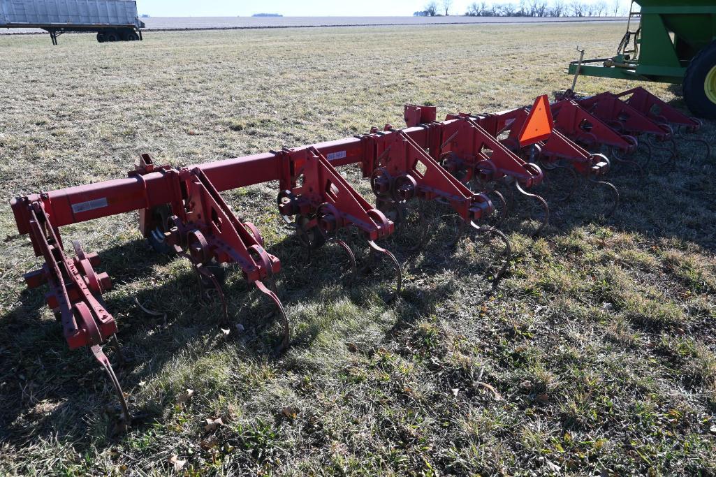 International 8 row 30" cultivator