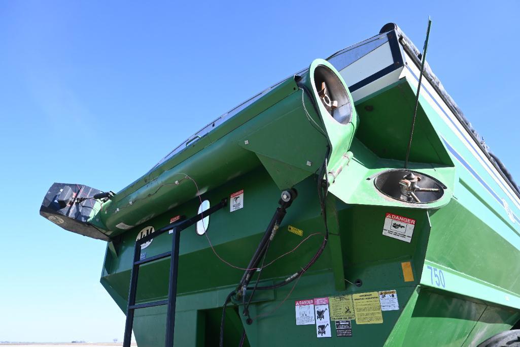 J&M 750 grain cart