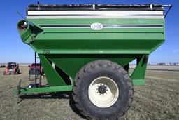 J&M 750 grain cart