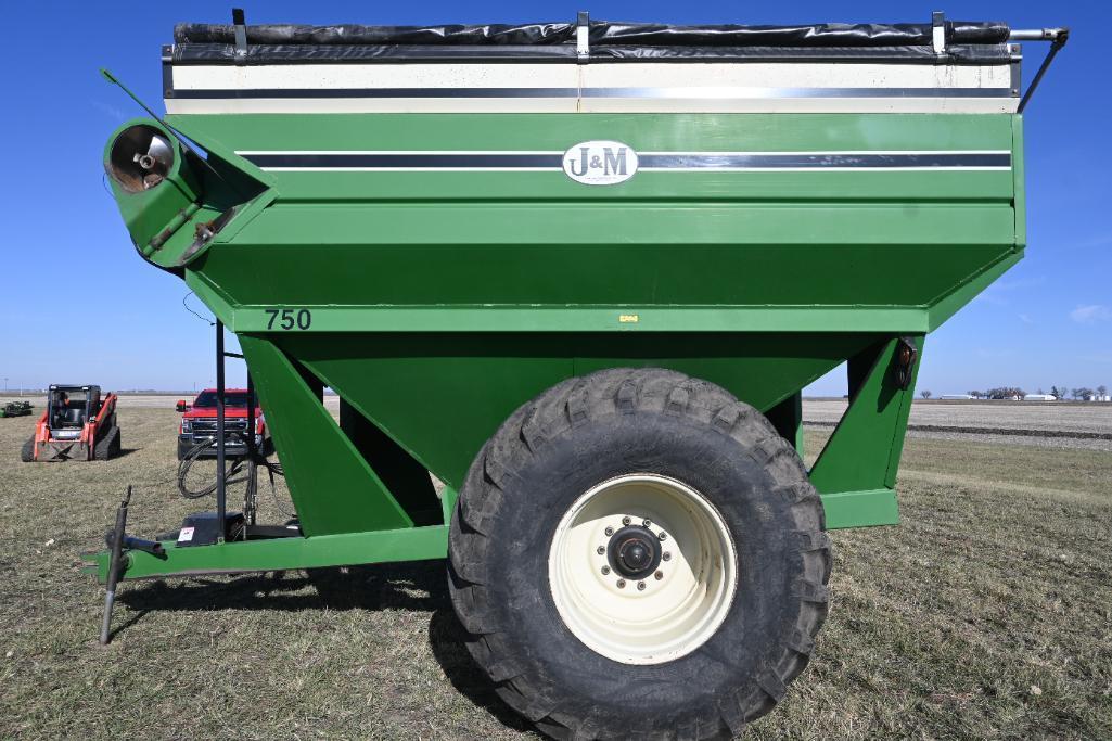 J&M 750 grain cart
