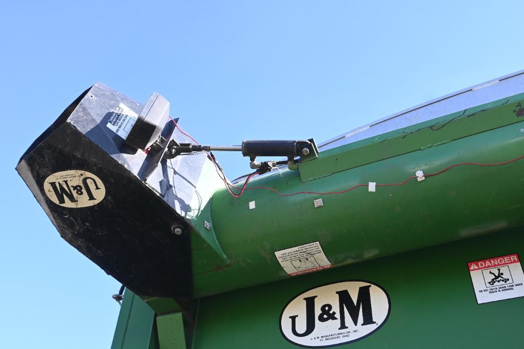 J&M 750 grain cart