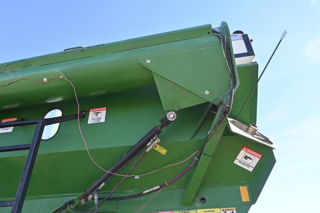 J&M 750 grain cart
