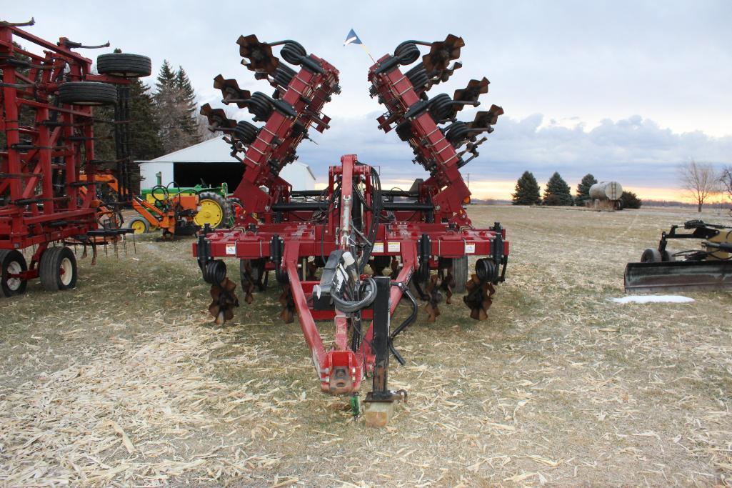 Salford 2124 I-2100 24' Vertical Tillage Tool