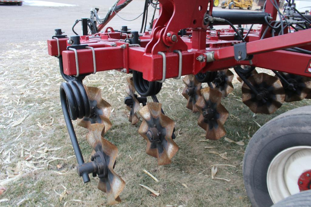 Salford 2124 I-2100 24' Vertical Tillage Tool