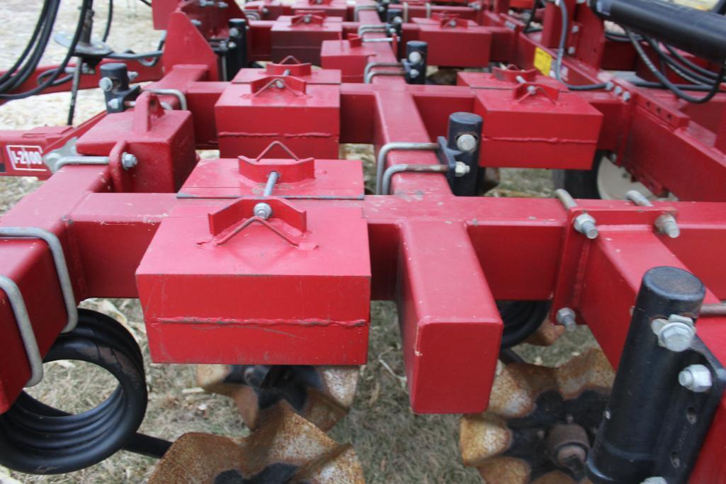 Salford 2124 I-2100 24' Vertical Tillage Tool