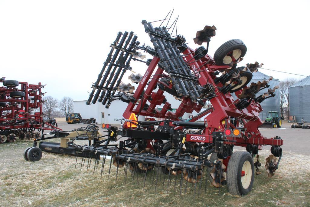 Salford 2124 I-2100 24' Vertical Tillage Tool