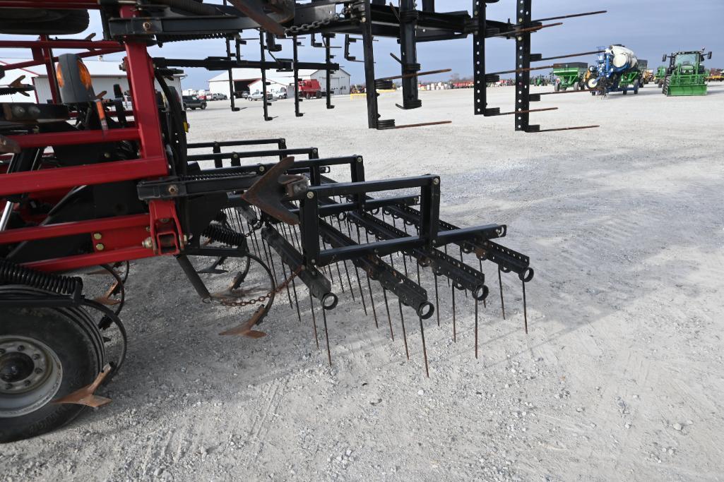 Case-IH 200 tiger-mate 42.6' field cultivator