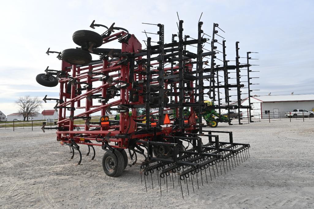 Case-IH 200 tiger-mate 42.6' field cultivator