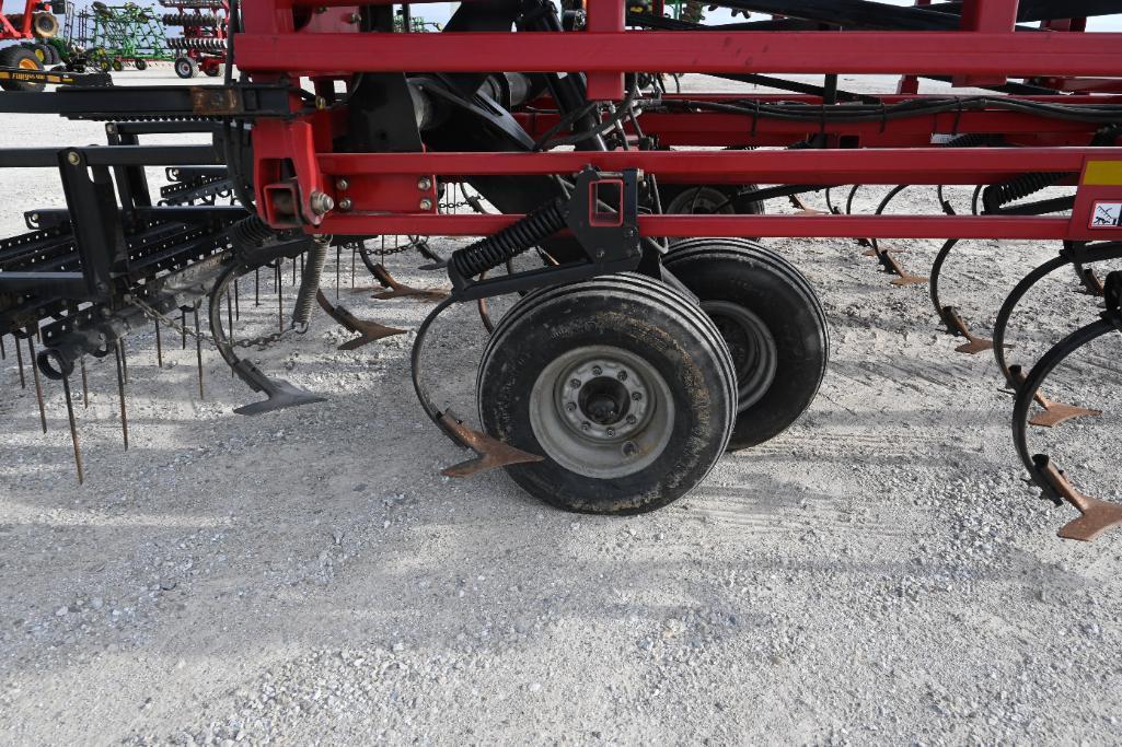 Case-IH 200 tiger-mate 42.6' field cultivator