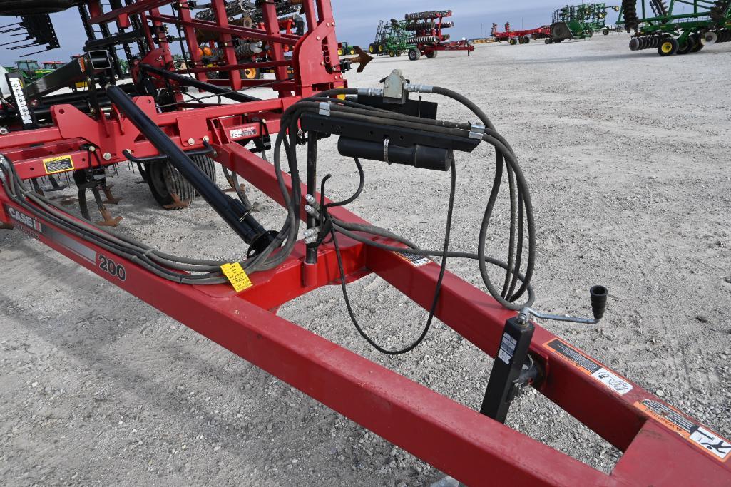 Case-IH 200 tiger-mate 42.6' field cultivator