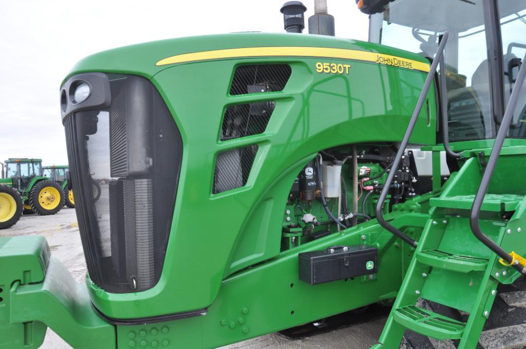 2011 John Deere 9530T track tractor