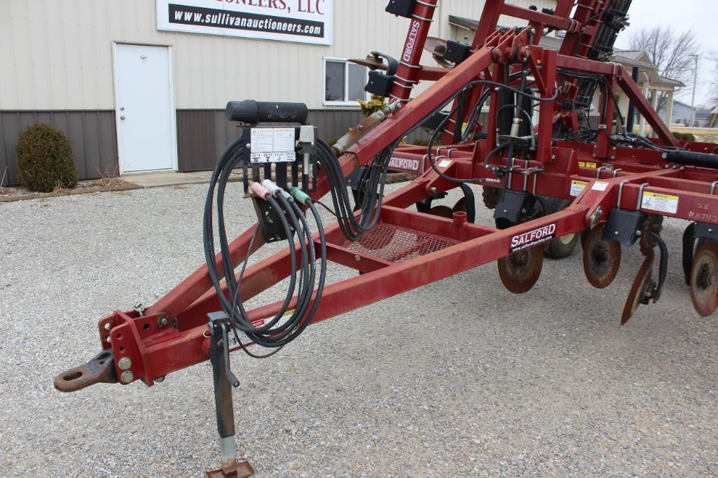 Salford 570 28' vertical tillage tool