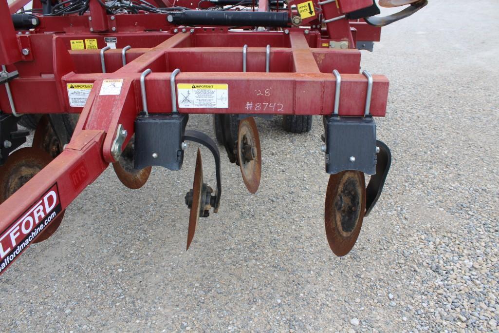 Salford 570 28' vertical tillage tool