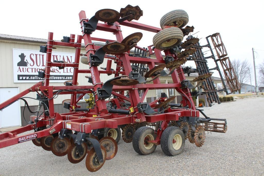 Salford 570 28' vertical tillage tool