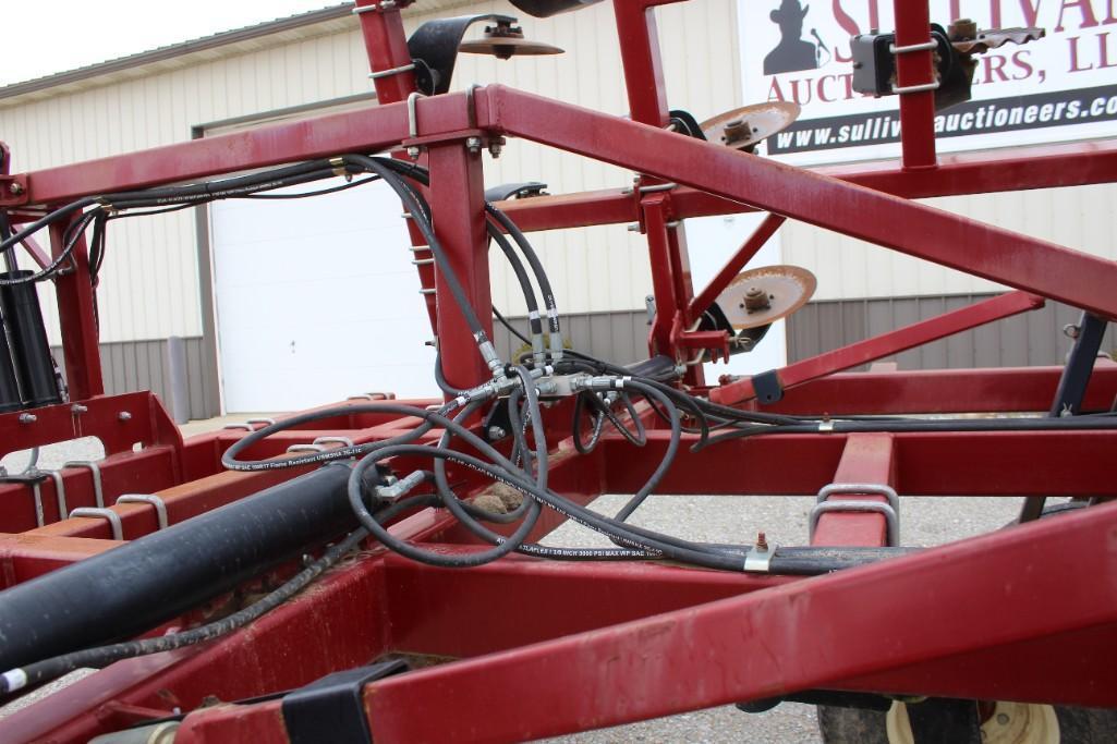 Salford 570 28' vertical tillage tool