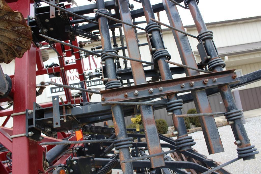 Salford 570 28' vertical tillage tool