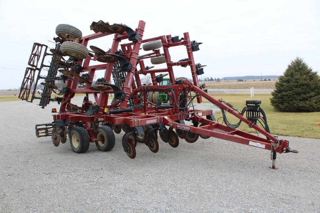 Salford 570 28' vertical tillage tool