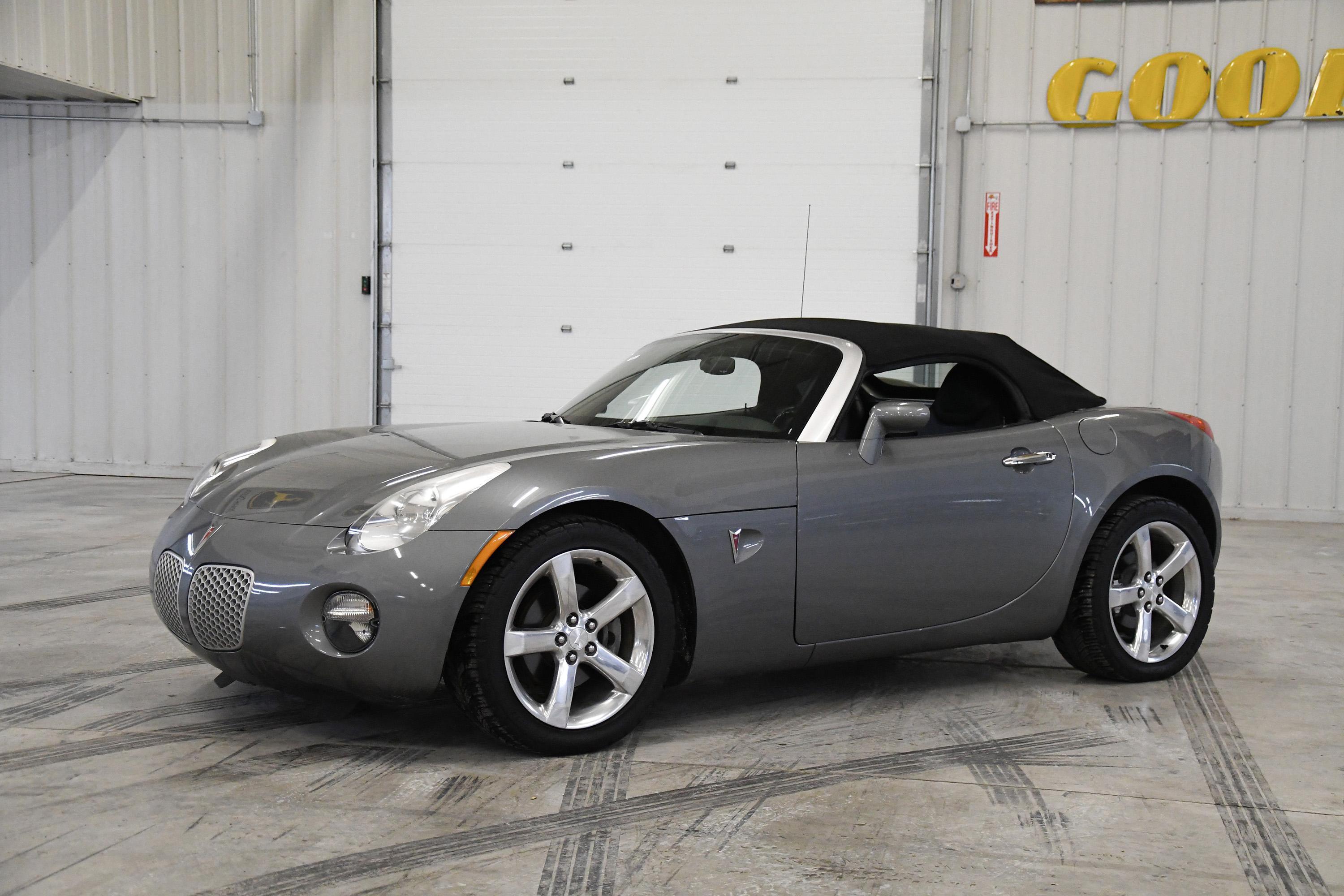 2006 Pontiac Solstice convertible