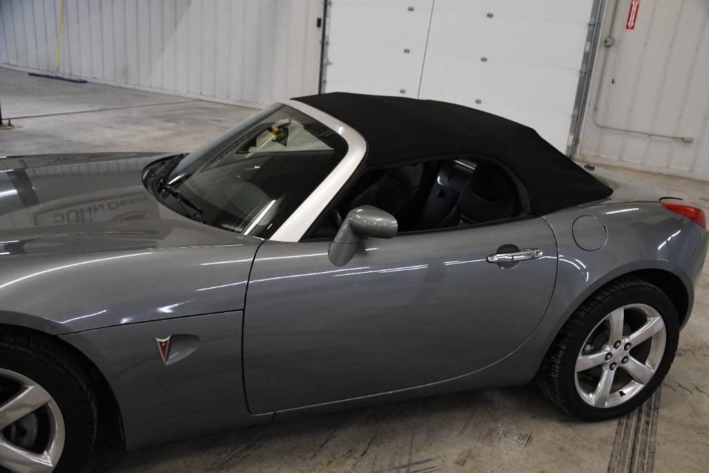 2006 Pontiac Solstice convertible