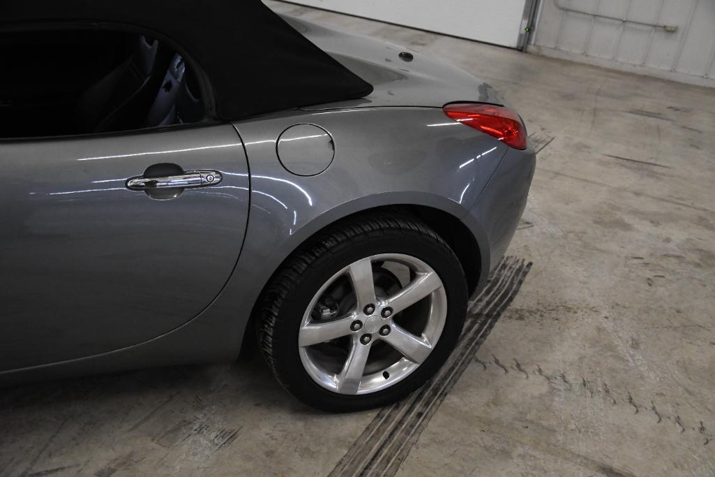 2006 Pontiac Solstice convertible