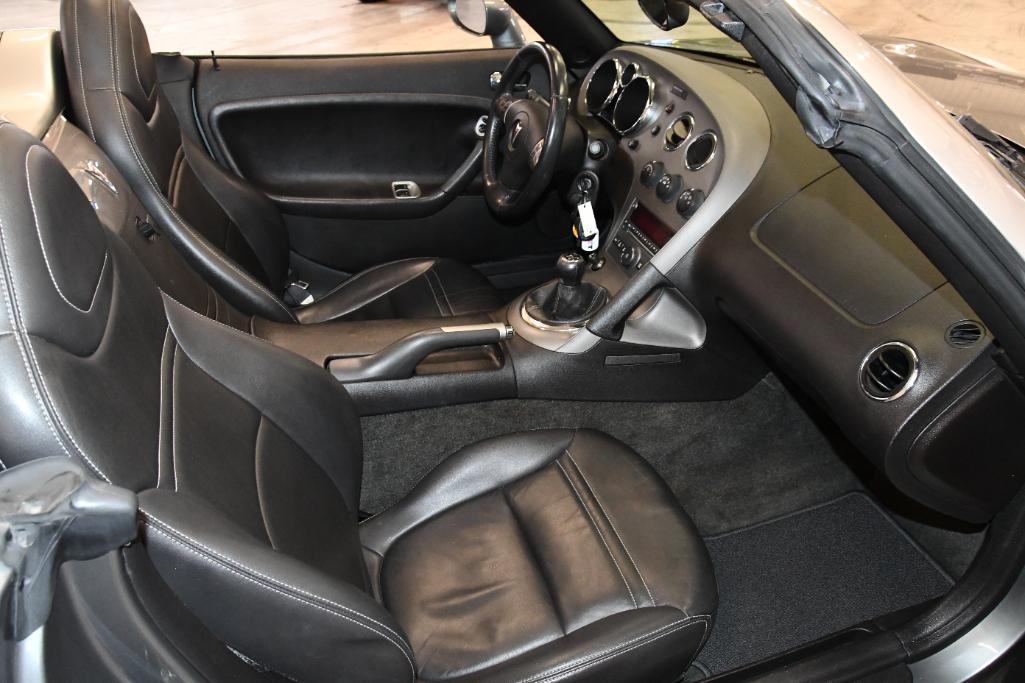 2006 Pontiac Solstice convertible