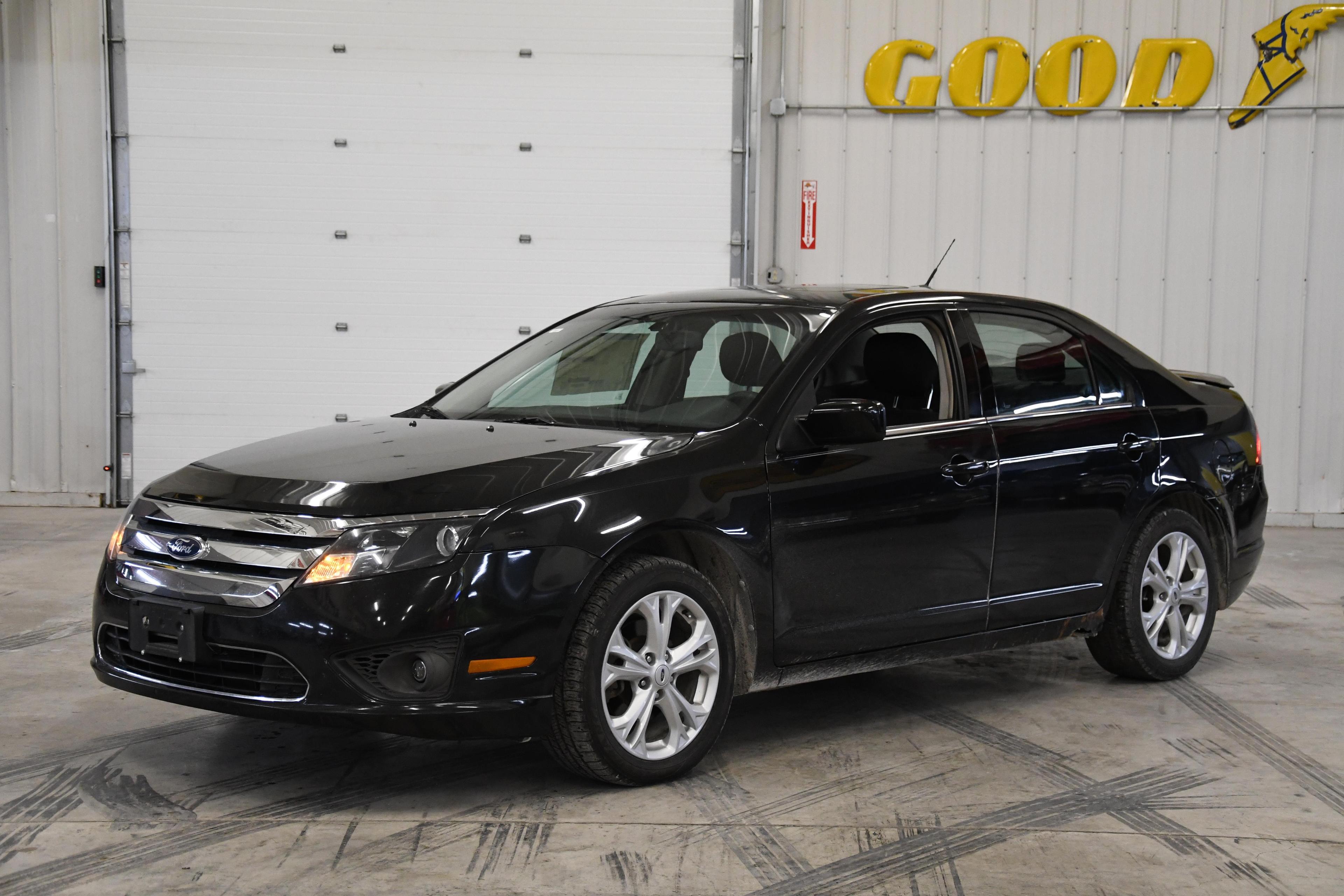 2012 Ford Fusion 4 door