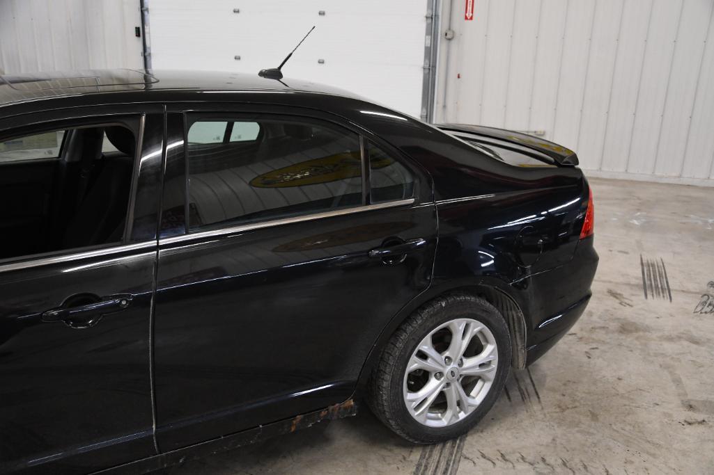 2012 Ford Fusion 4 door